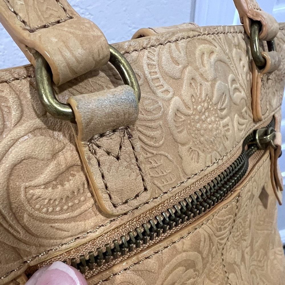 Steven By Steve Madden Tan Tooled Scroll Leather Top Handle Crossbody Purse - Picture 14 of 16